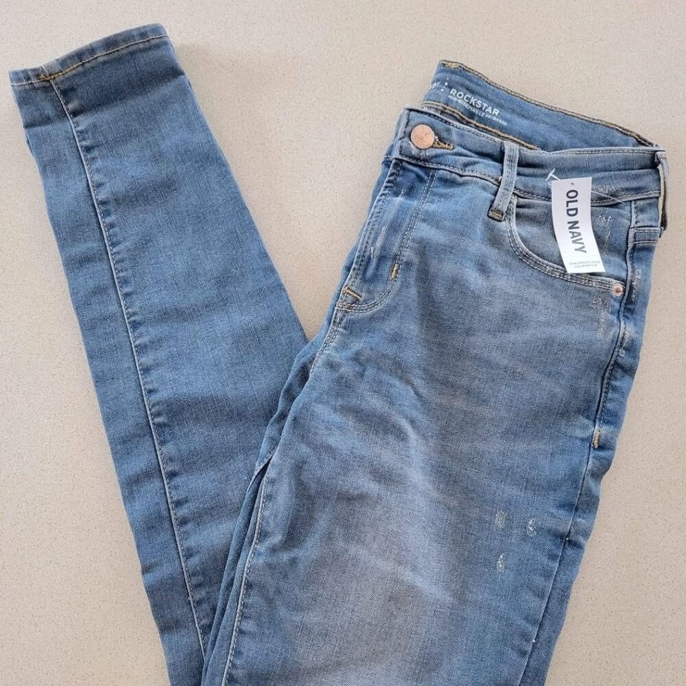 Women Old Navy skinny mid-rise jeans
